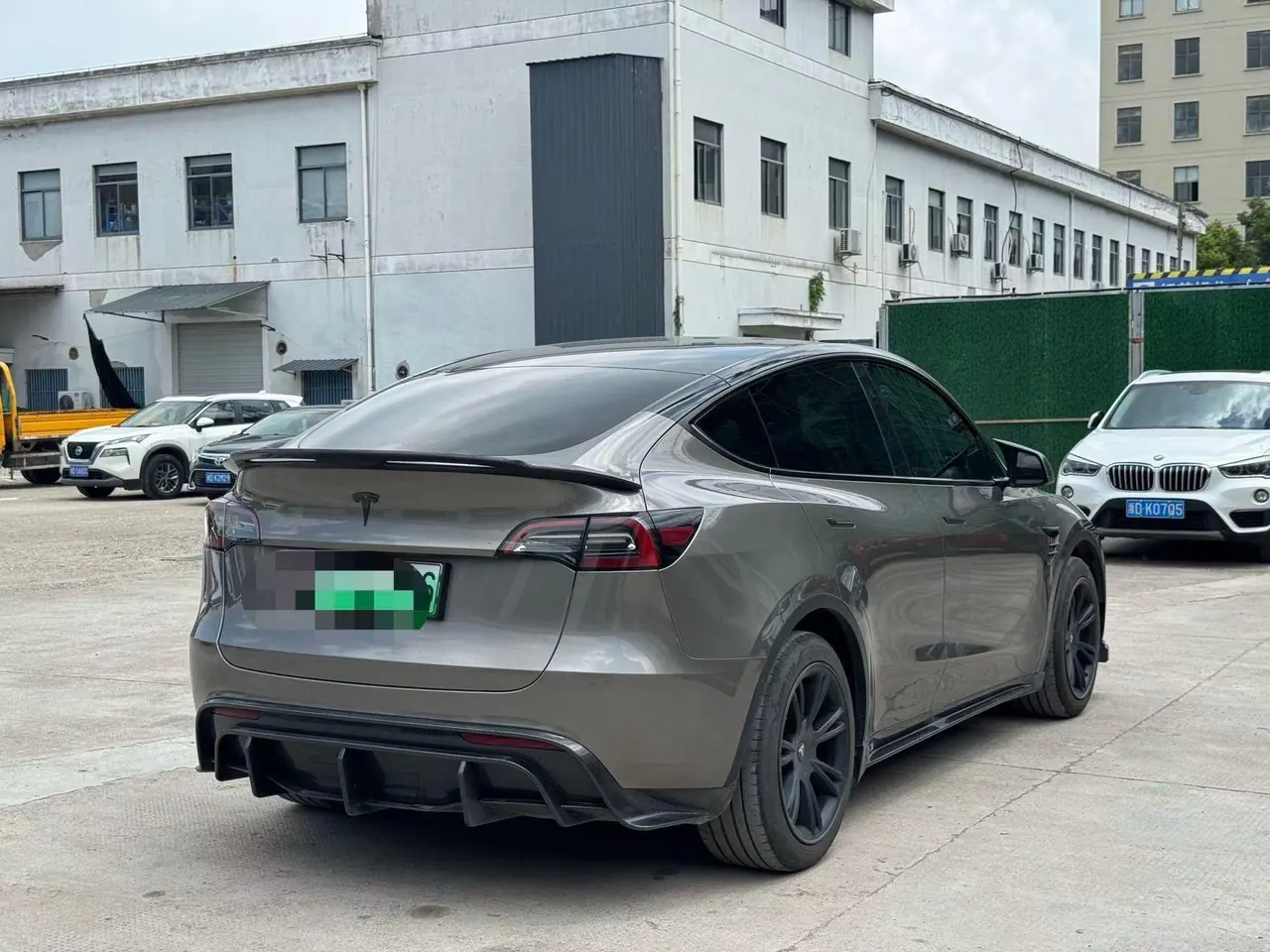 Tesla 2024 Model Y rear-wheel drive version automatic transmission 5