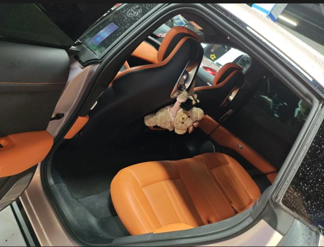 MI 2025 YU7 Long Endurance Four-wheel Drive Pro Edition Automatic Gear 2
