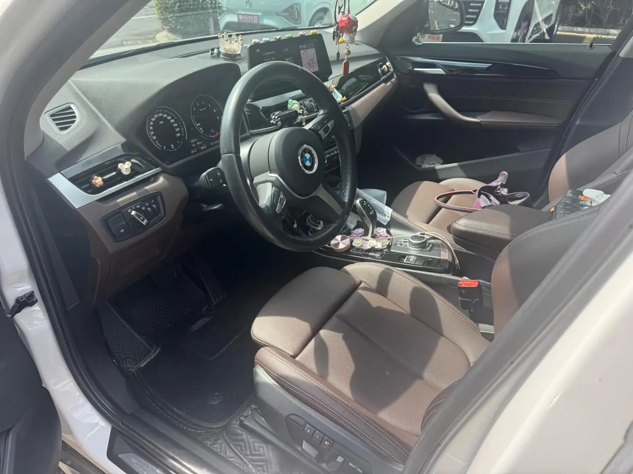 BMW 2020 X1 sDrive20Li 1.5T exclusive automatic gear 2
