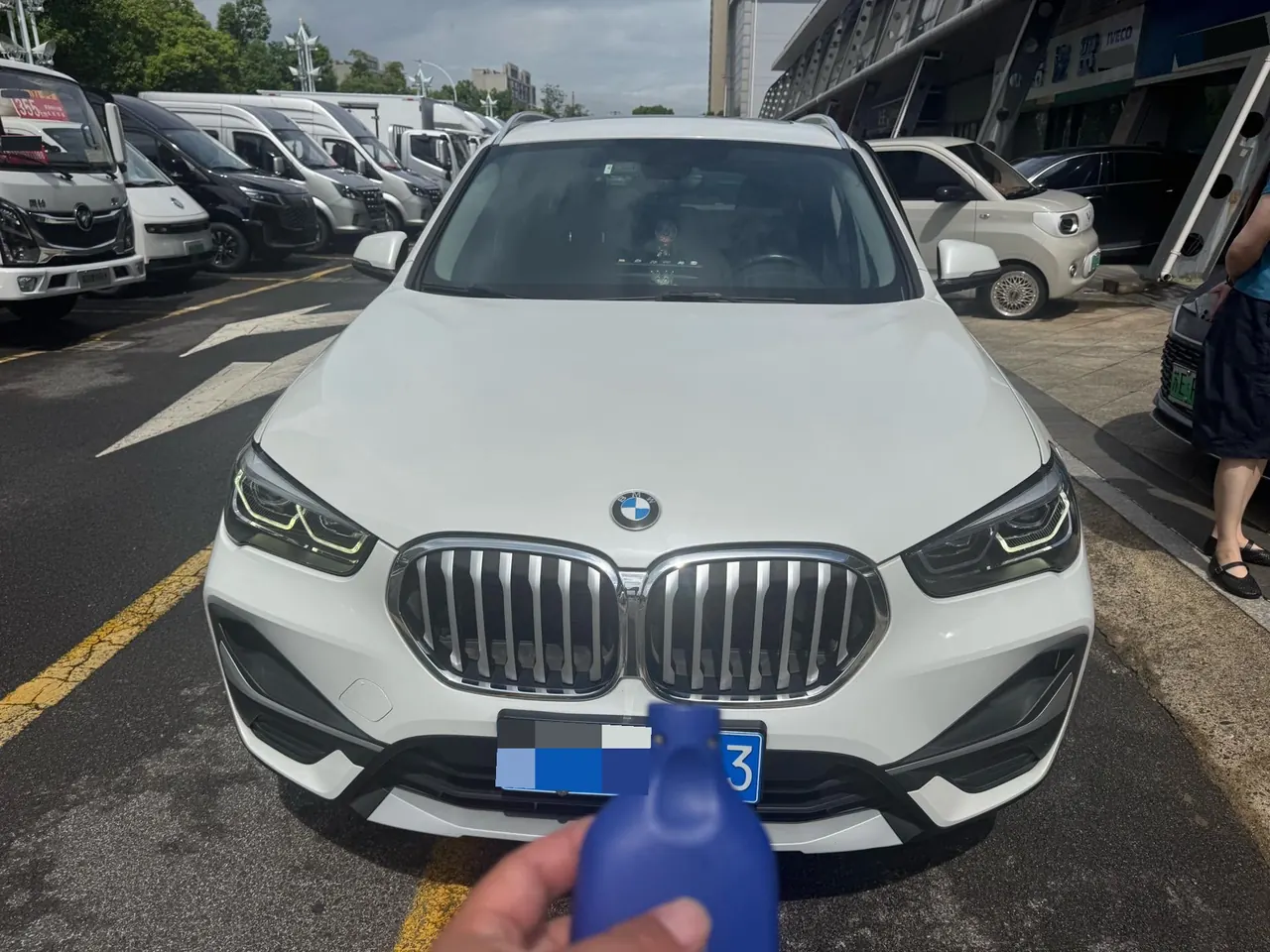 BMW 2020 X1 sDrive20Li 1.5T exclusive automatic gear 3