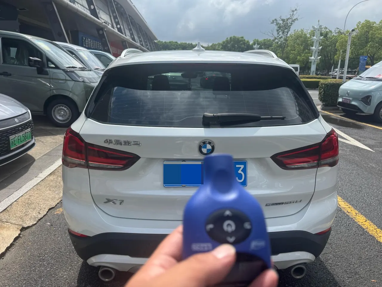 BMW 2020 X1 sDrive20Li 1.5T exclusive automatic gear 5
