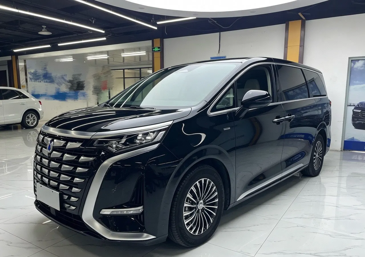 打开图片灯箱:Denza 2024 Denza D9 DM-i 1.5T stepless 980 four-wheel drive distinguished automatic gear