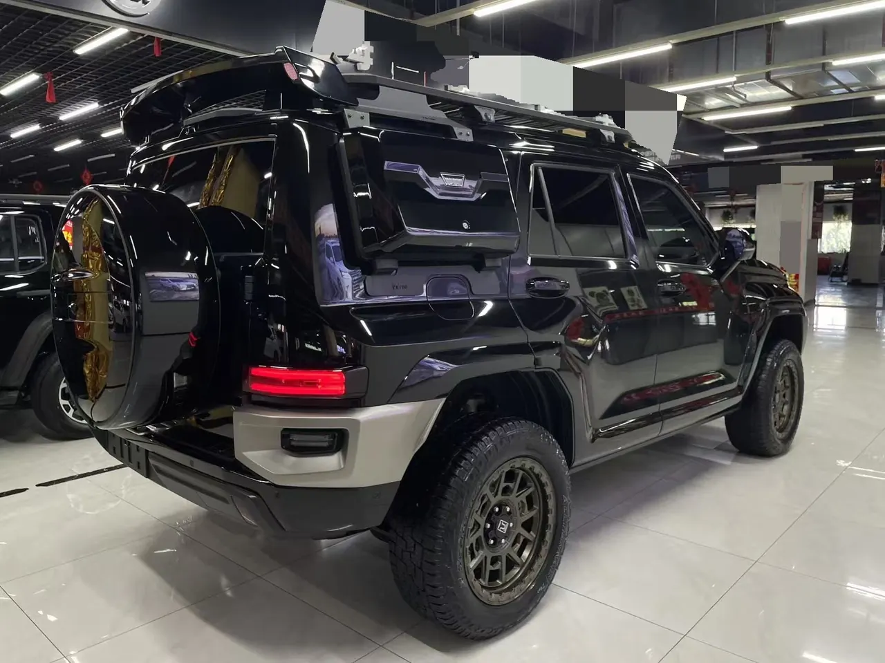Tank 2024 Tank 700 Hi4-T 3.0T Extreme Edition Automatic Gear 6