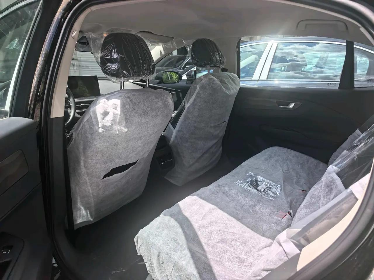 HongQi 2025 E-QM 5 610km PLUS automatic transmission 9