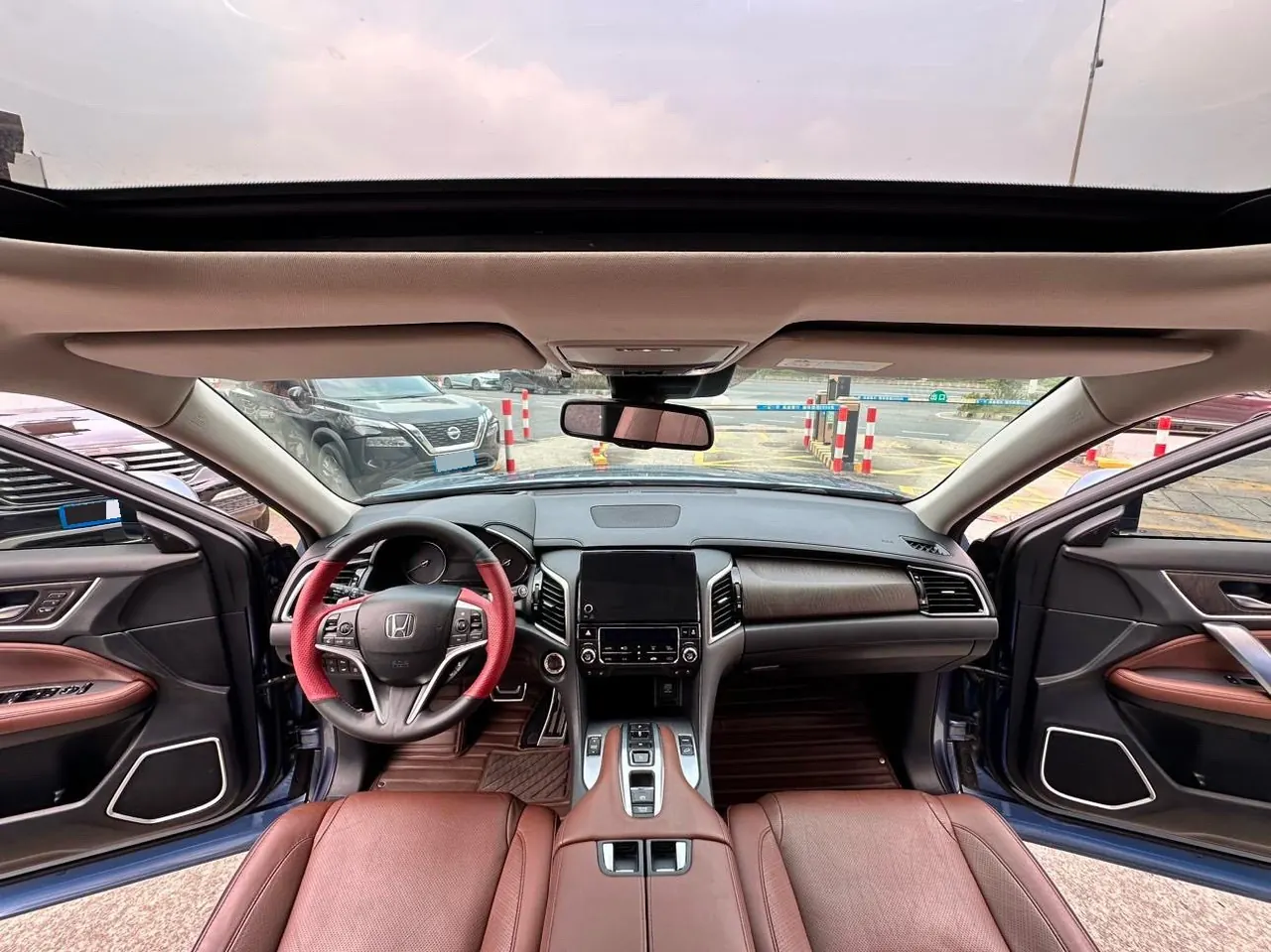 Honda 2020 Crown Road 2.0T 370TURBO Four-wheel Drive Extreme Edition Automatic Gear 8