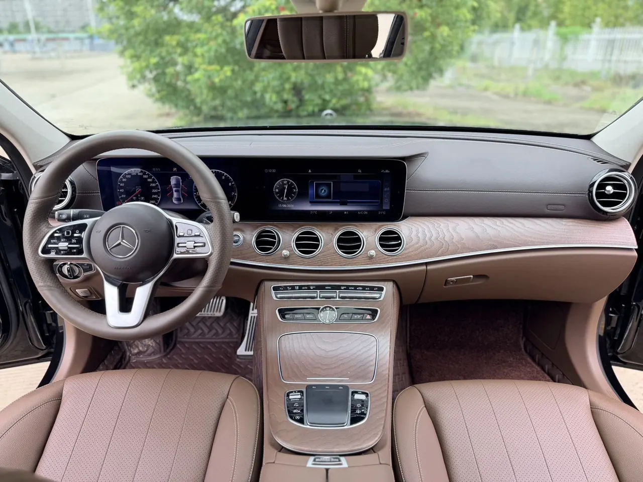 Mercedes Benz E Class 2020 E 300 L 2.0T Luxury Automatic Gear 7