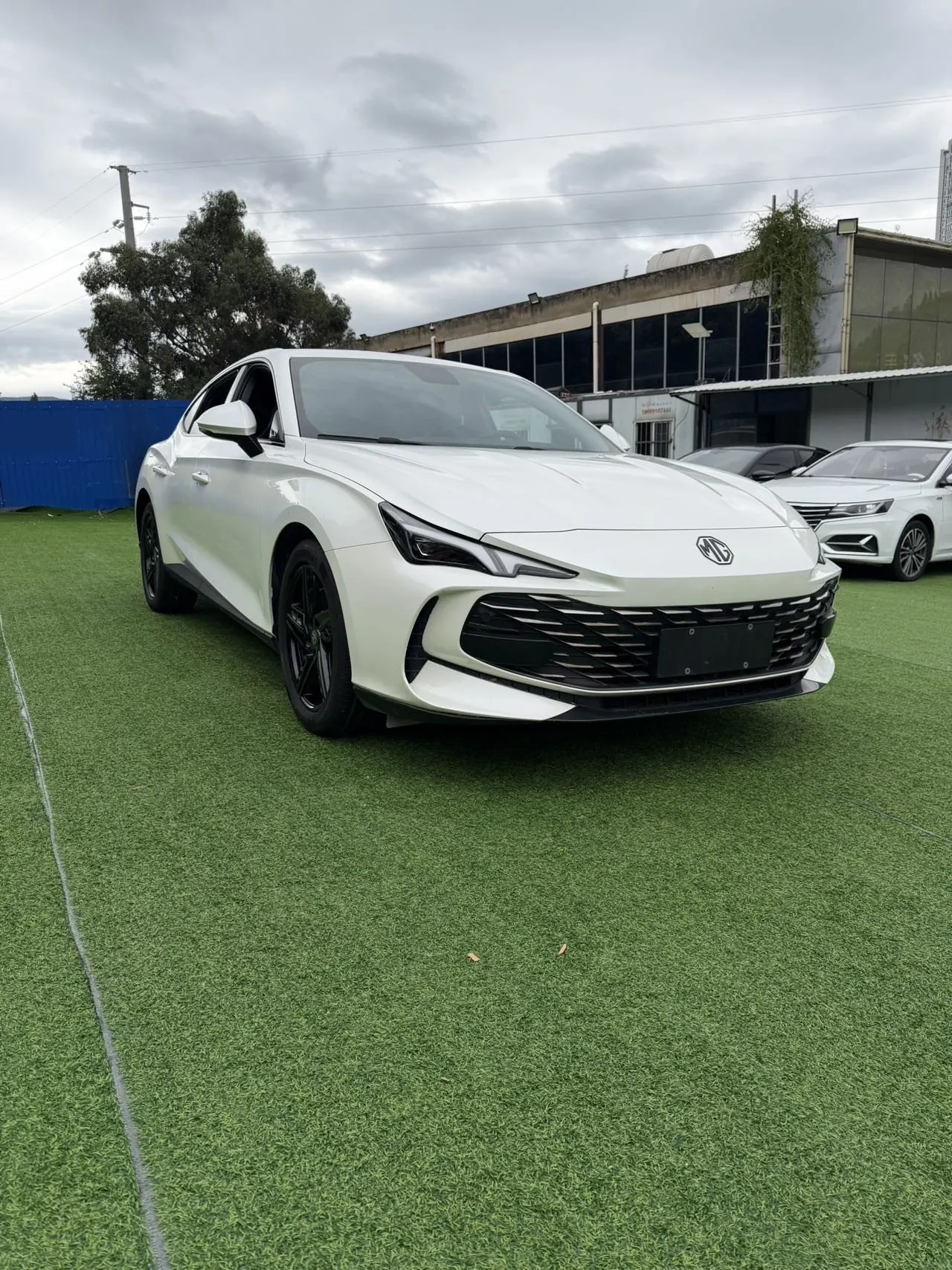 MG 2025 MG7 1.5T 300 Deluxe Edition Automatic Gear 2