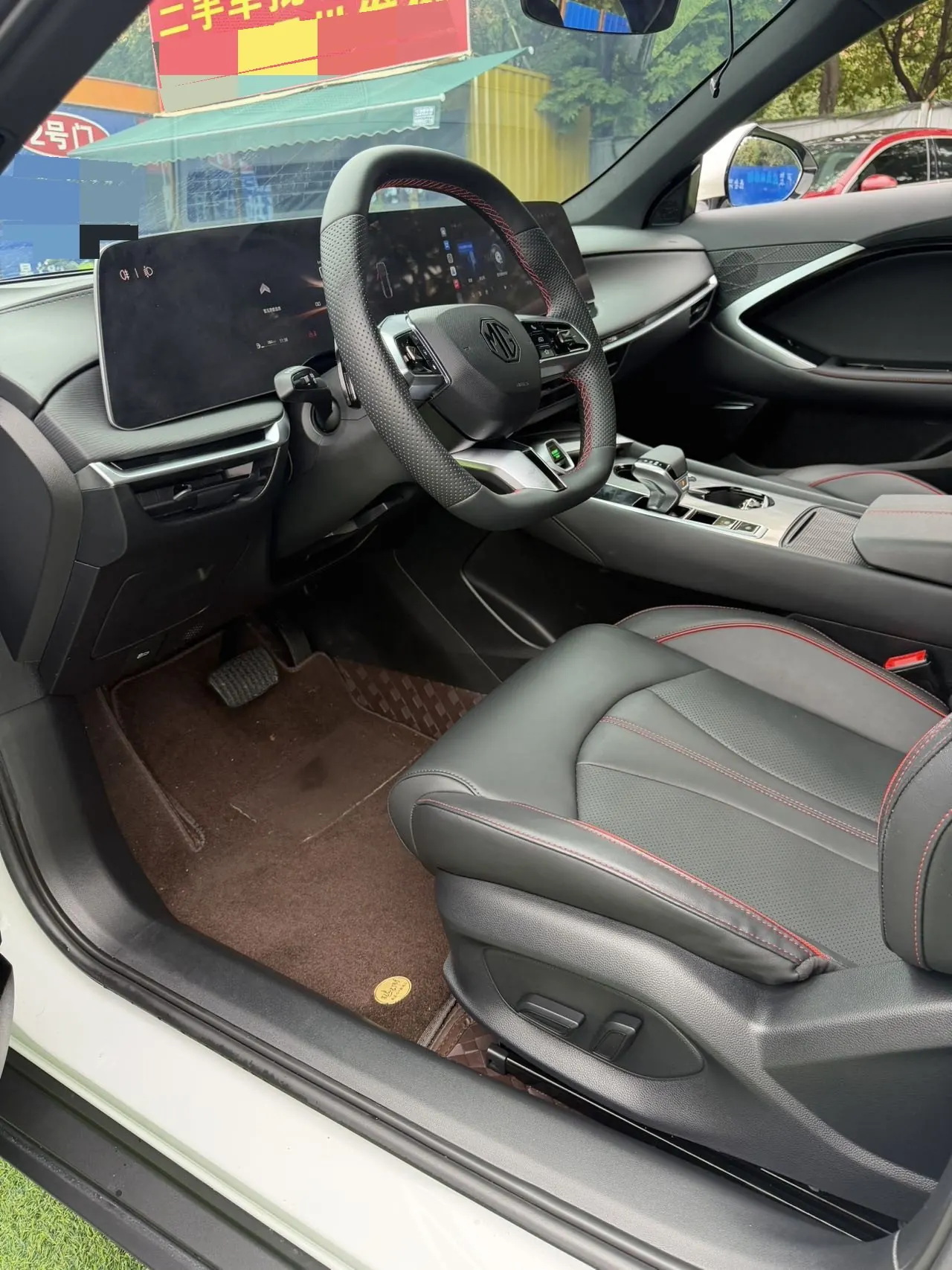 MG 2025 MG7 1.5T 300 Deluxe Edition Automatic Gear 4