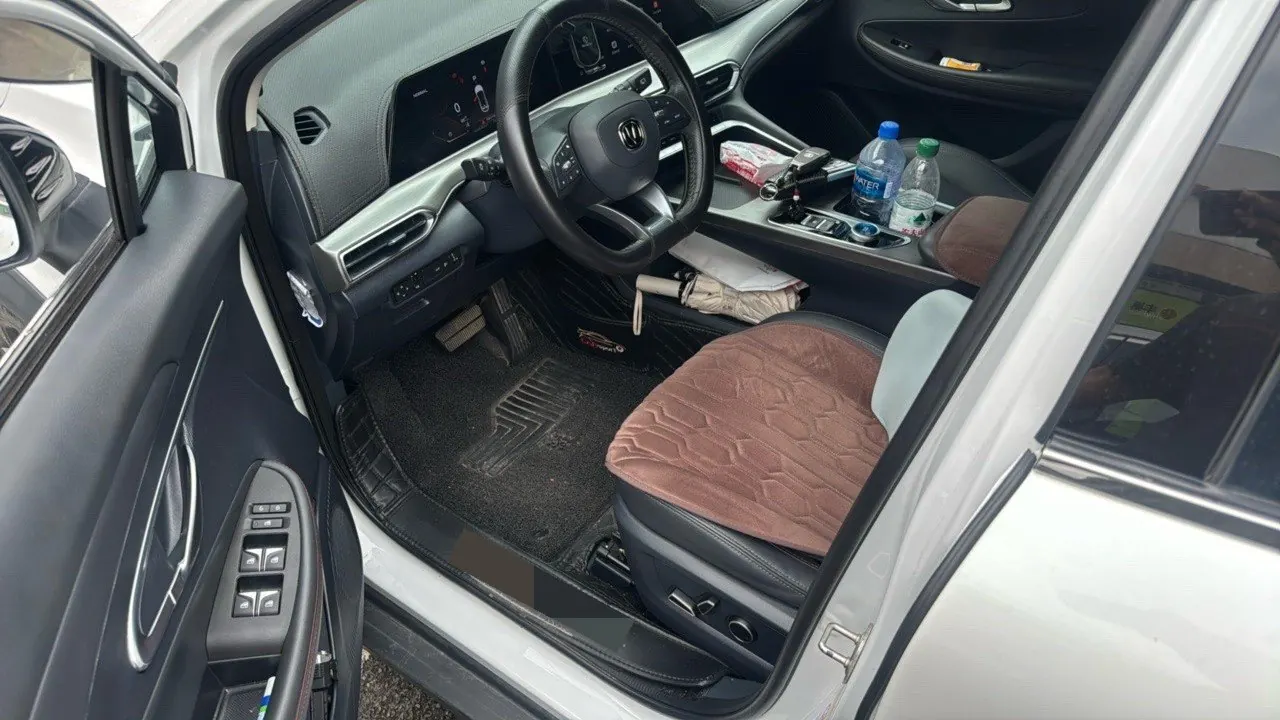 ChangAn 2020 UNI-T 1.5T Flagship Automatic Gear 3