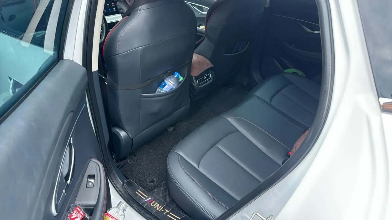 ChangAn 2020 UNI-T 1.5T Flagship Automatic Gear 4