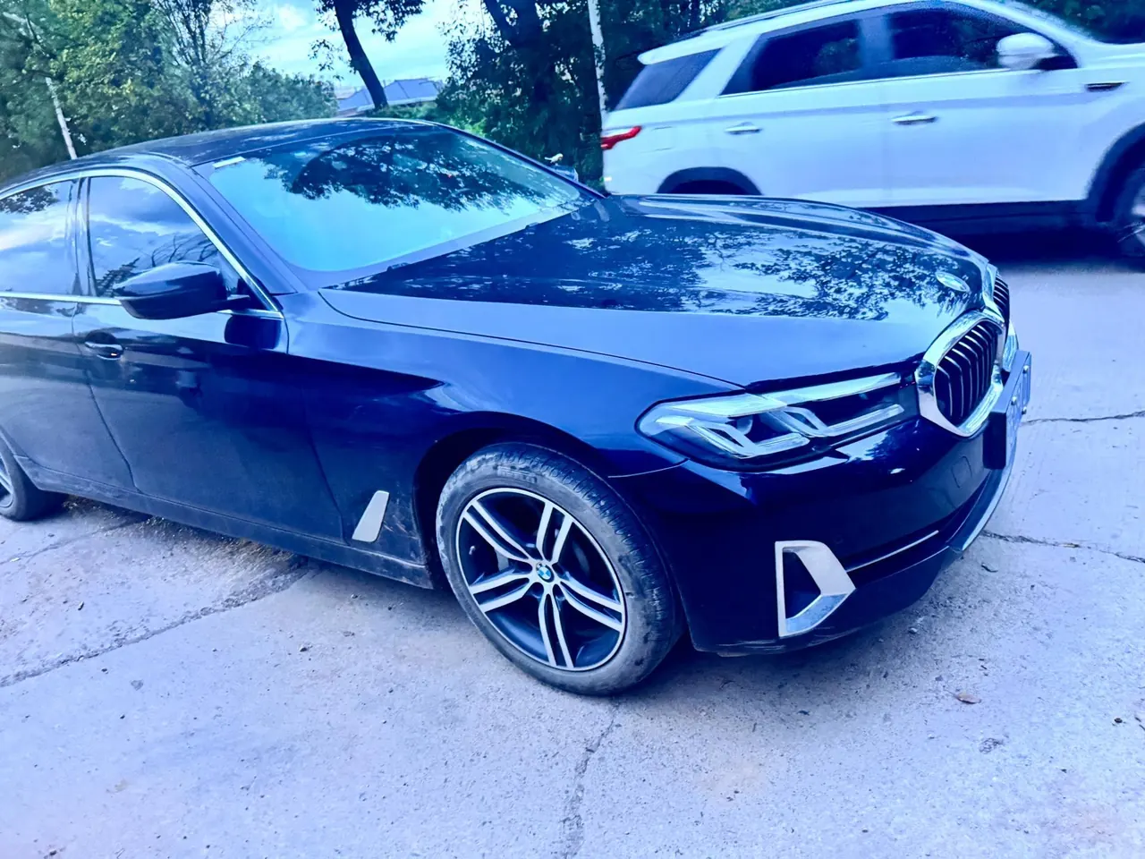 BMW 5 Series 2023 530Li 2.0T Leading Luxury Suit Automatic Gear 3