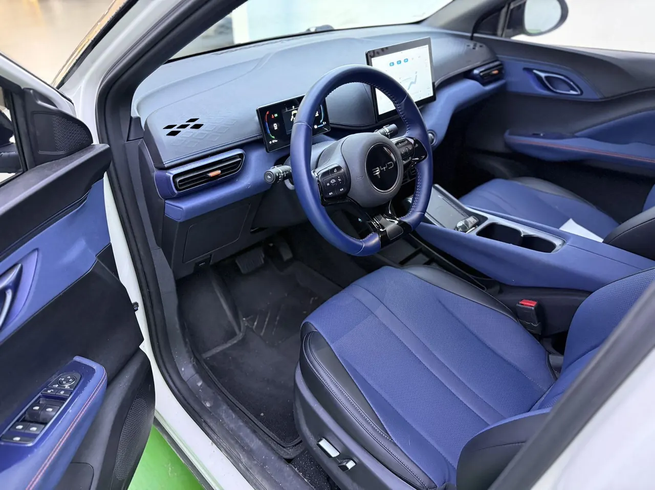 BYD 2025 seagulls 305km free version automatic gear 6
