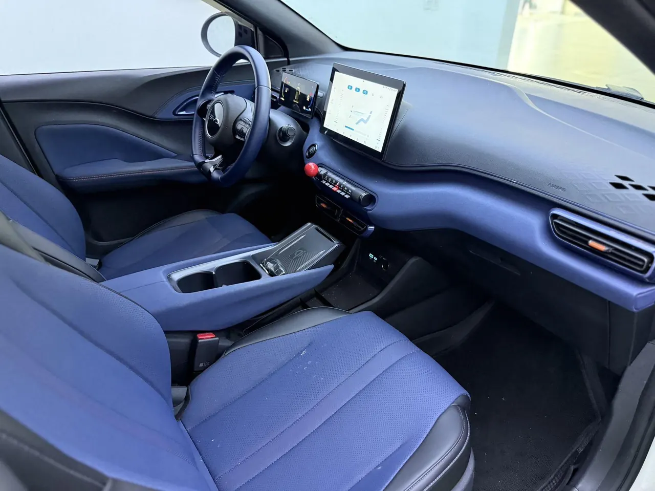 BYD 2025 seagulls 305km free version automatic gear 8