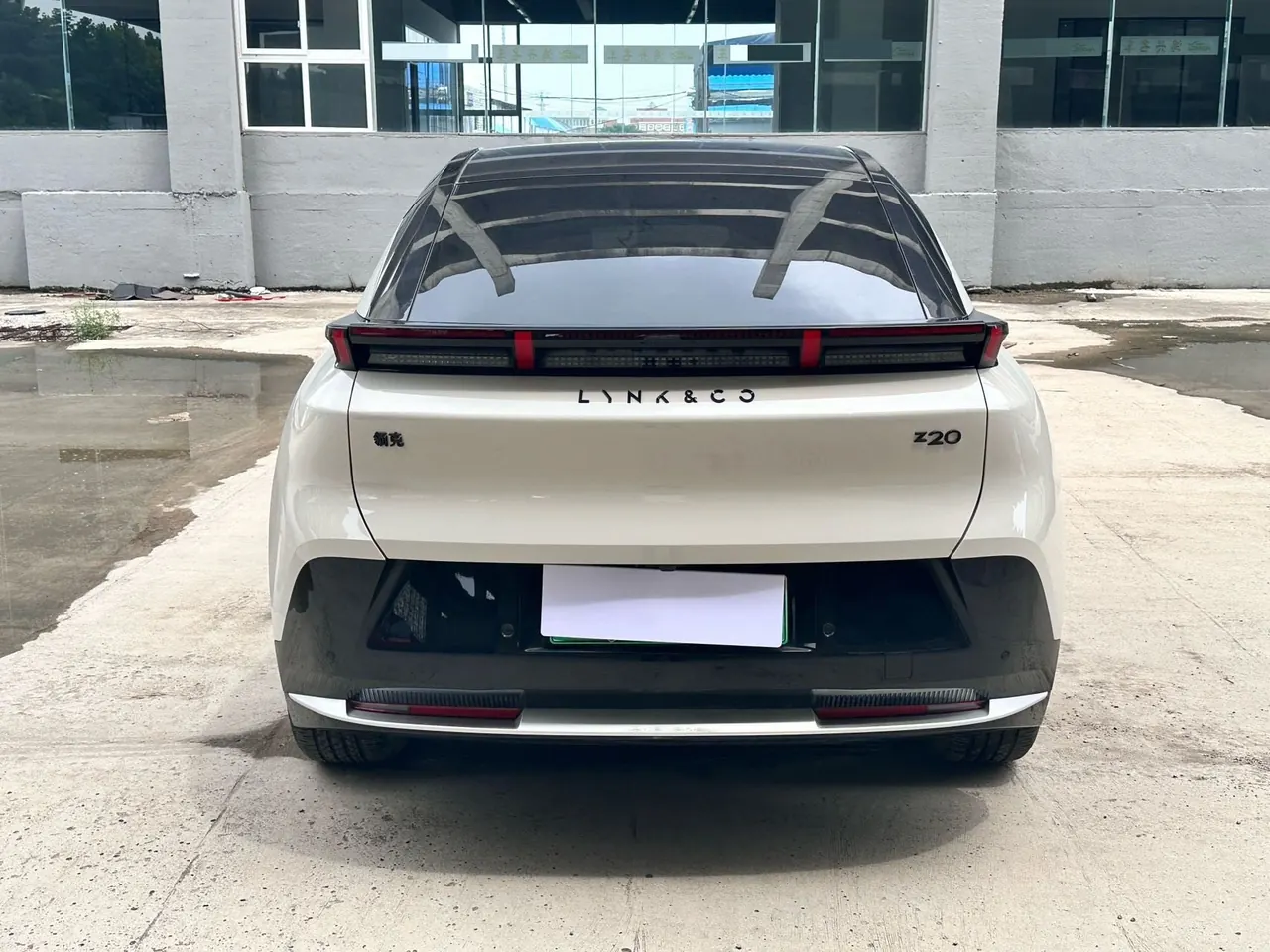 LYNK&amp;CO 2025 LYNK&amp;CO Z 20 530km Rear Drive Max Automatic 8