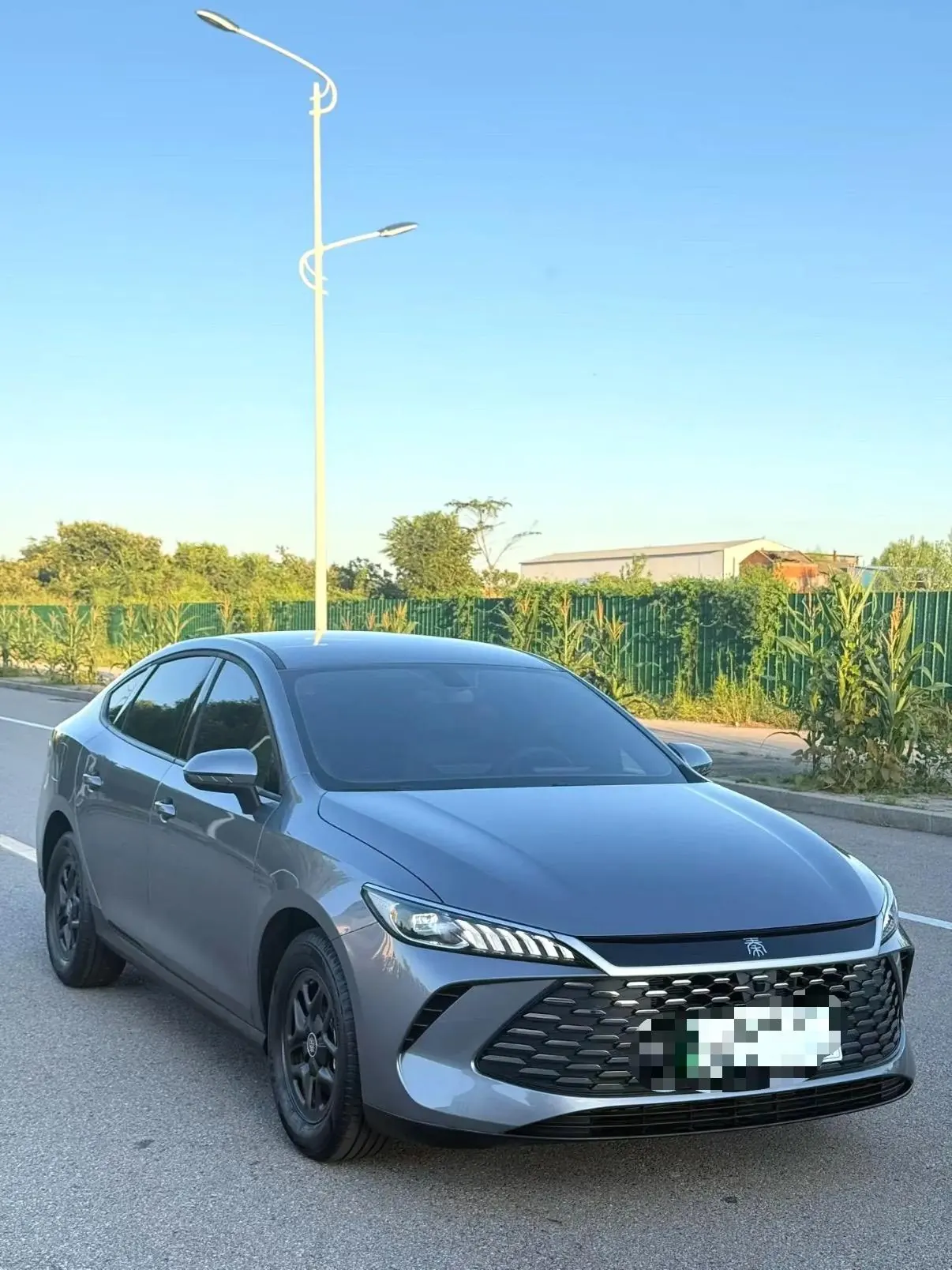 BYD 2025 seals 05 DM-i 1.5 stepless smart driving version 55KM luxury automatic gear 3