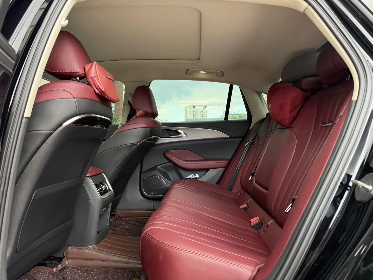 HongQi 2023 H5 2.0T Zhilian Qi Chang Edition Automatic Gear 5