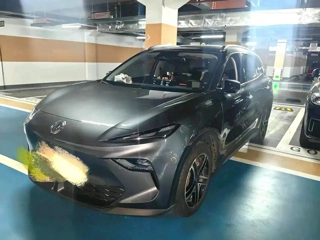 Open image lightbox: MG 2025 MG ES 5 525max rear drive smart driving version automatic gear