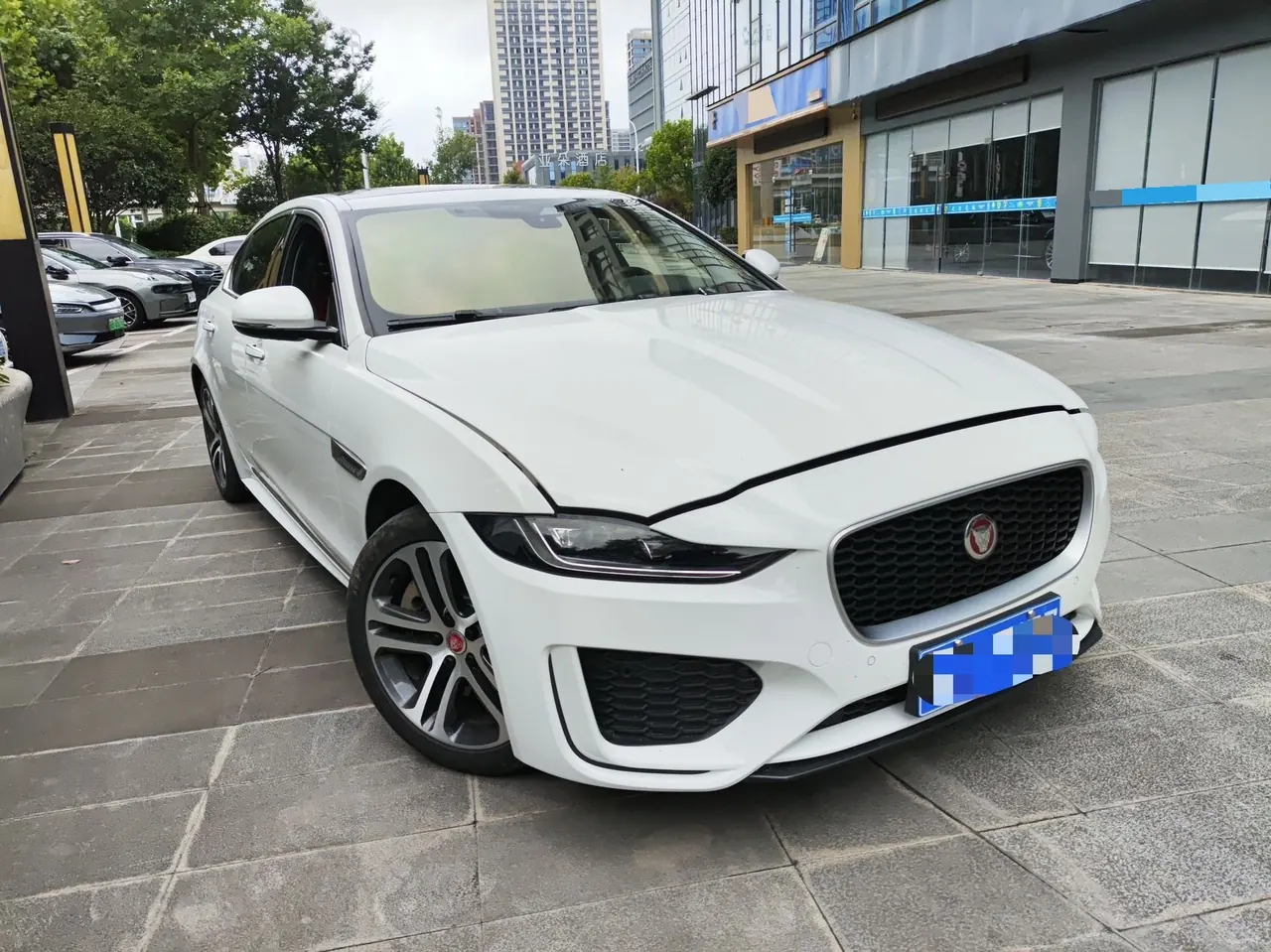 Jaguar 2021 XEL 2.0T 250PS R-DYNAMIC S Enterprising Sports Edition Automatic Gear 2