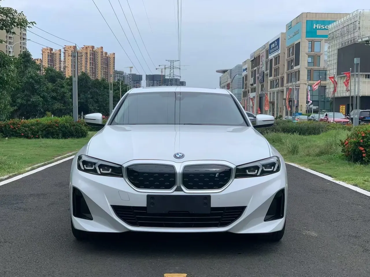 BMW 2022 i3 eDrive 35L automatic gear 2