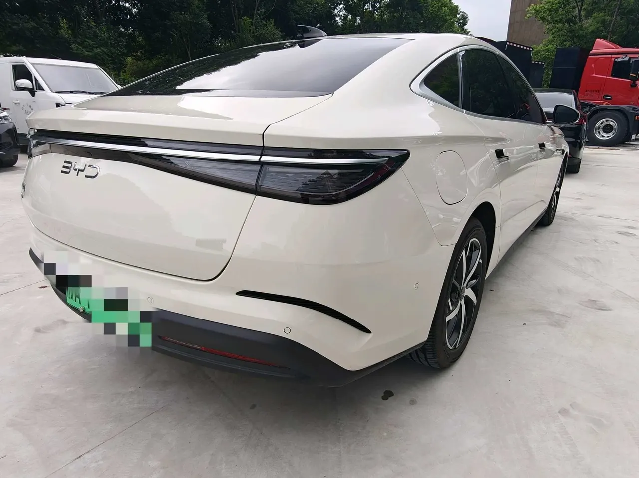 BYD 2026 Seal 07 DM-i 1.5T CVT 230km Flagship Automatic 5