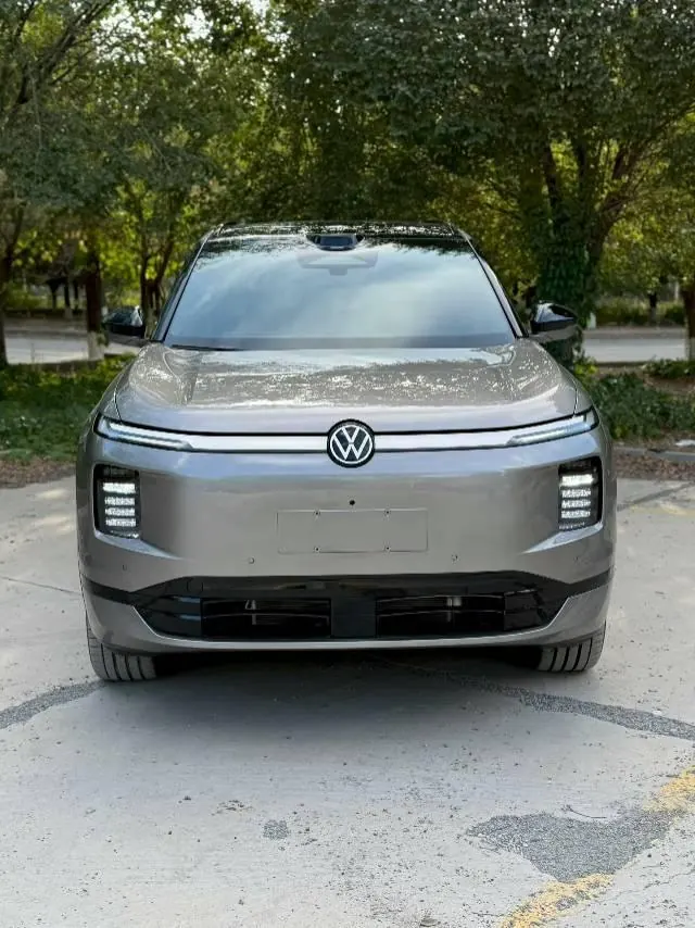 Volkswagen 2026 ID.ERA 9X Ultra 4-wheel drive automatic gear 2