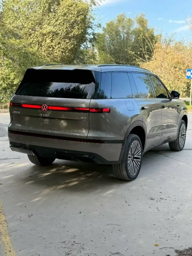 Volkswagen 2026 ID.ERA 9X Ultra 4-wheel drive automatic gear 3