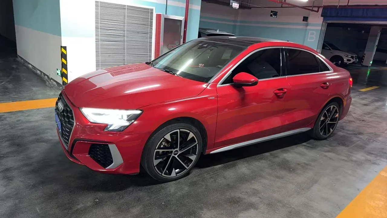 Audi 2022 A3 Sportback 1.4TFSI 35TFSI luxury sports automatic 5