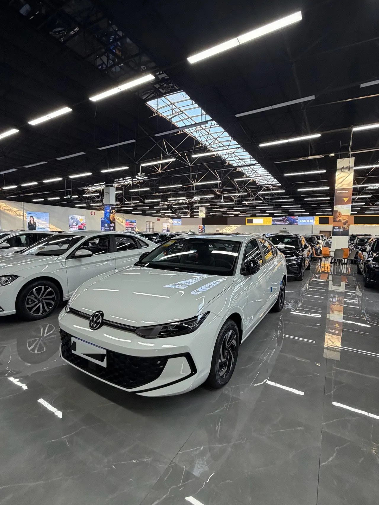 Open image lightbox: Volkswagen 2026 Lavida Pro 1.5TSI 300TSI Star 6 Million Edition Automatic Gear