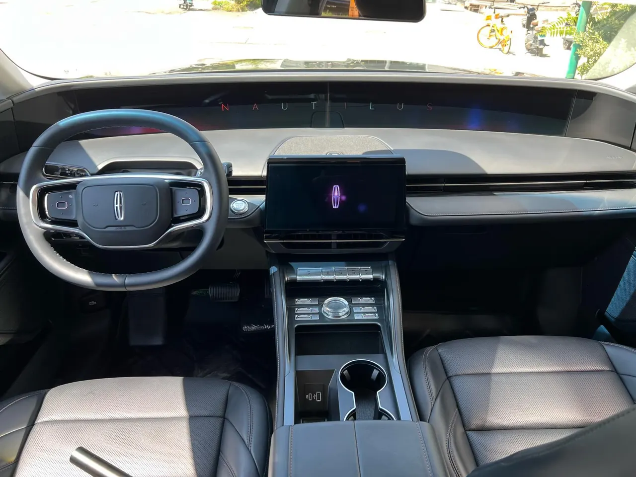 Lincoln 2026 Navigator 2.0T Two-Drive Sailing Edition Automatic Gear 5