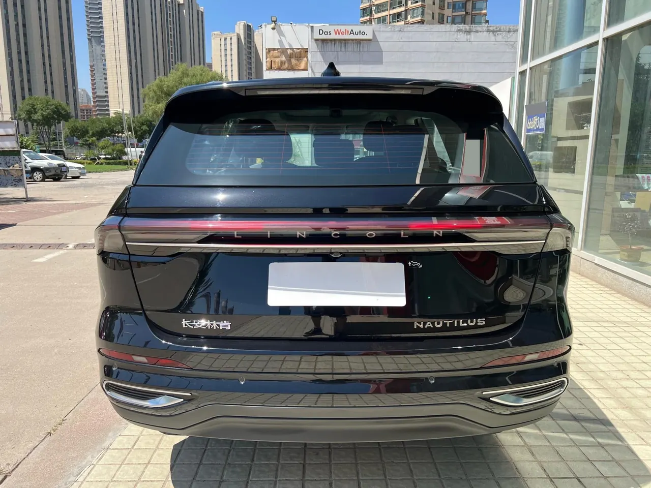 Lincoln 2026 Navigator 2.0T Two-Drive Sailing Edition Automatic Gear 8
