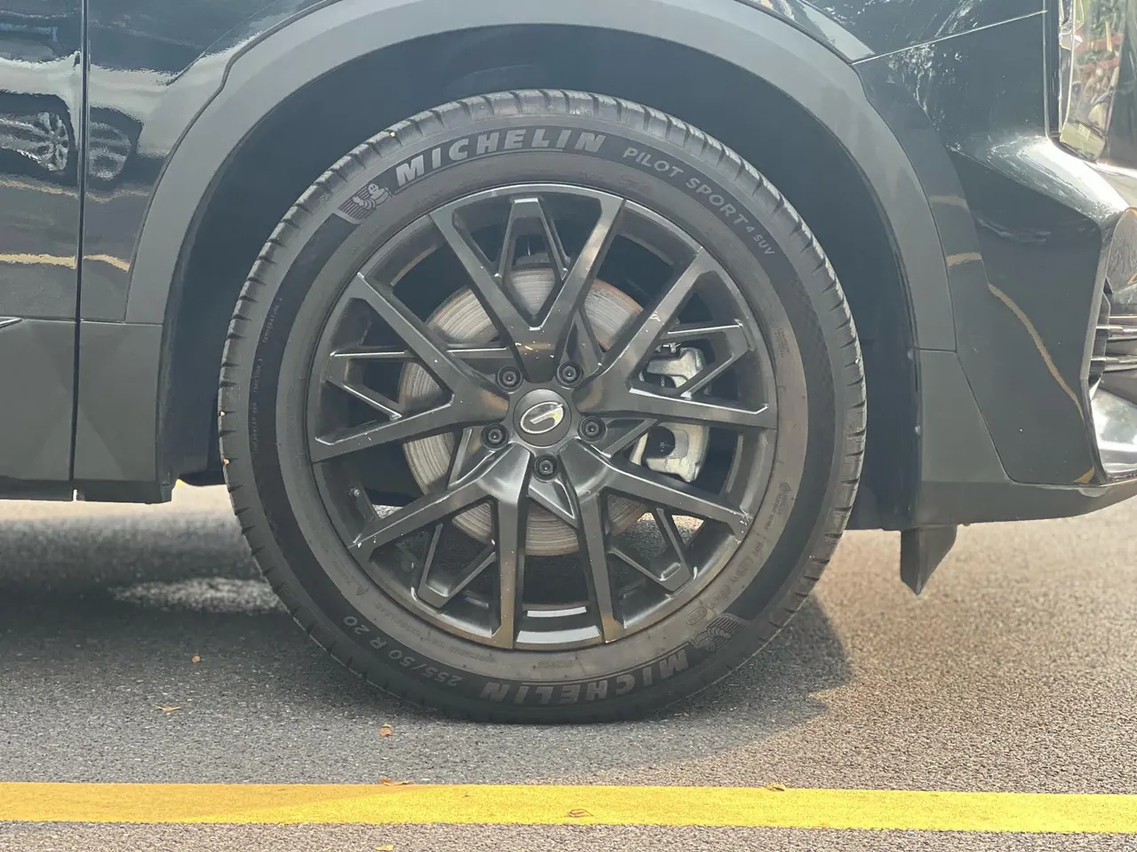 Trumpchi 2025 GS8 2.0TGDI Leading Series, Two-Wheel Drive Luxury Version, 5-Seater, Automatic Transmission 12