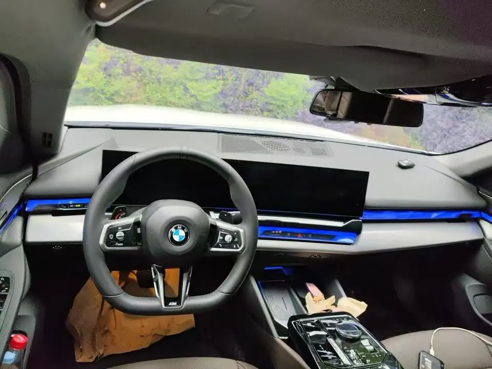 BMW 5 Series 2024 model 530Li 48V 2.0T Leading Edition M Sport Package Automatic 4