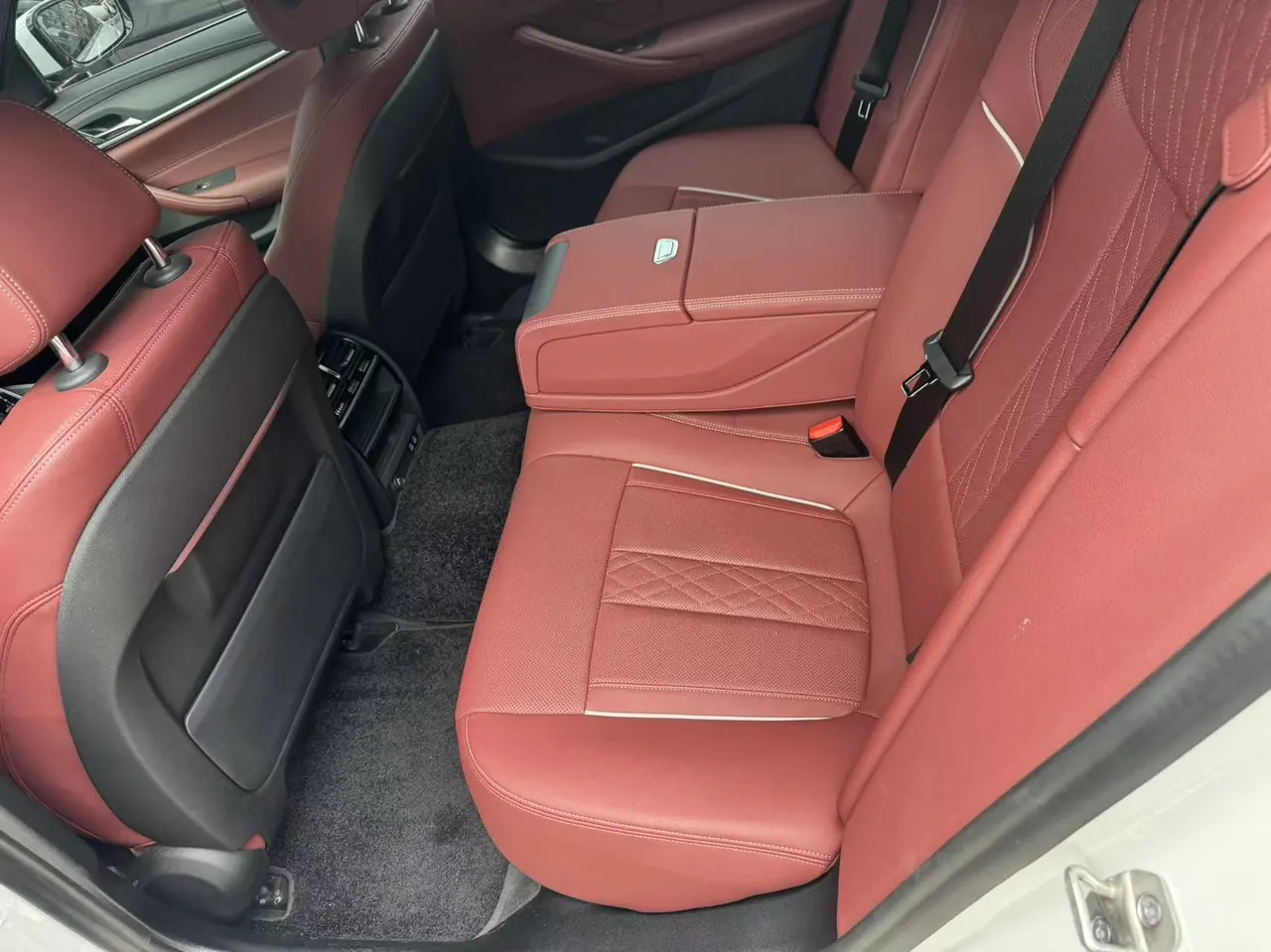 BMW 5 Series 2021 530Li 2.0T Leading M Sports Suit Automatic Gear 3