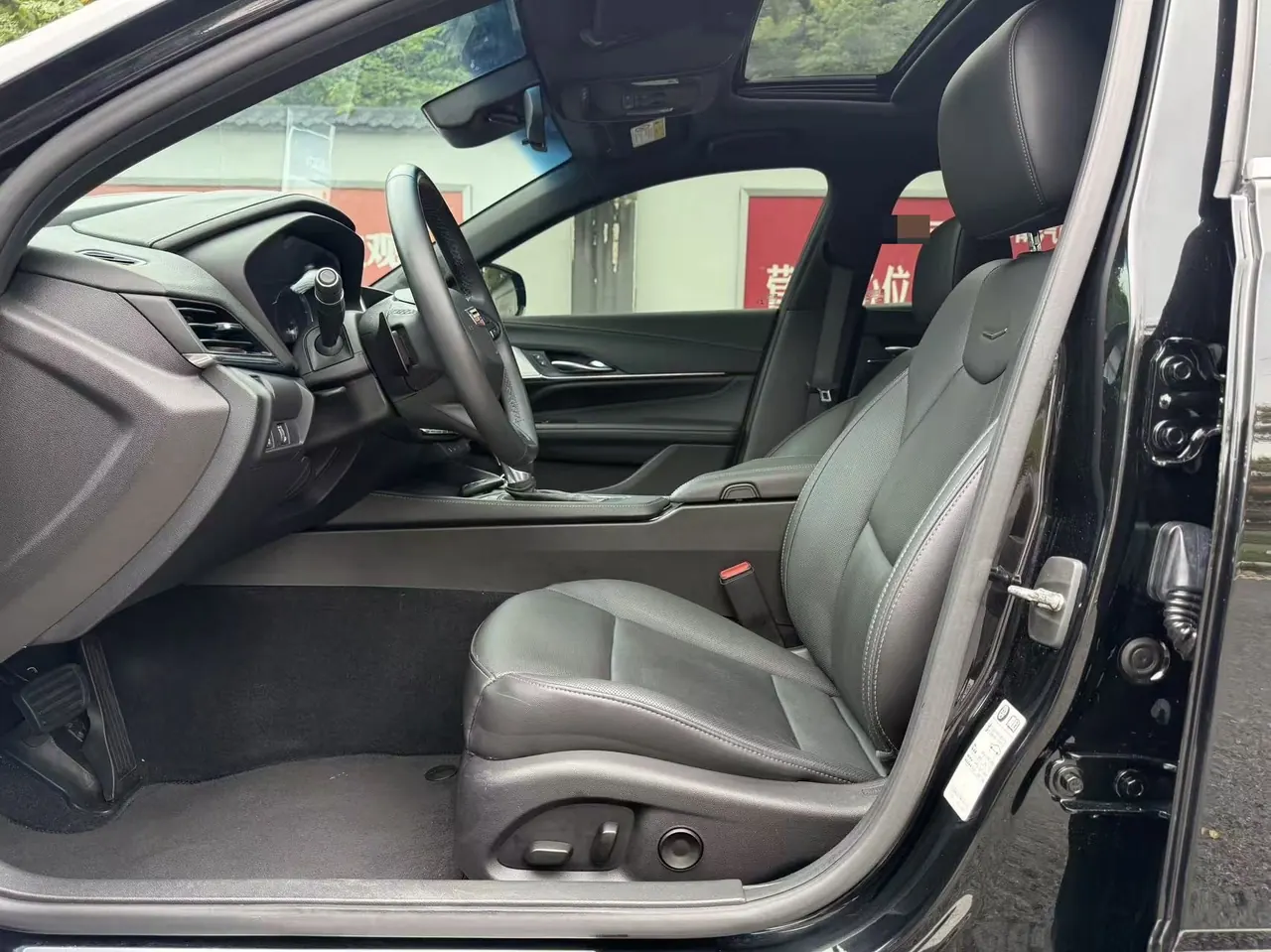 Cadillac 2022 CT4 2.0T 28T luxury automatic gear 4