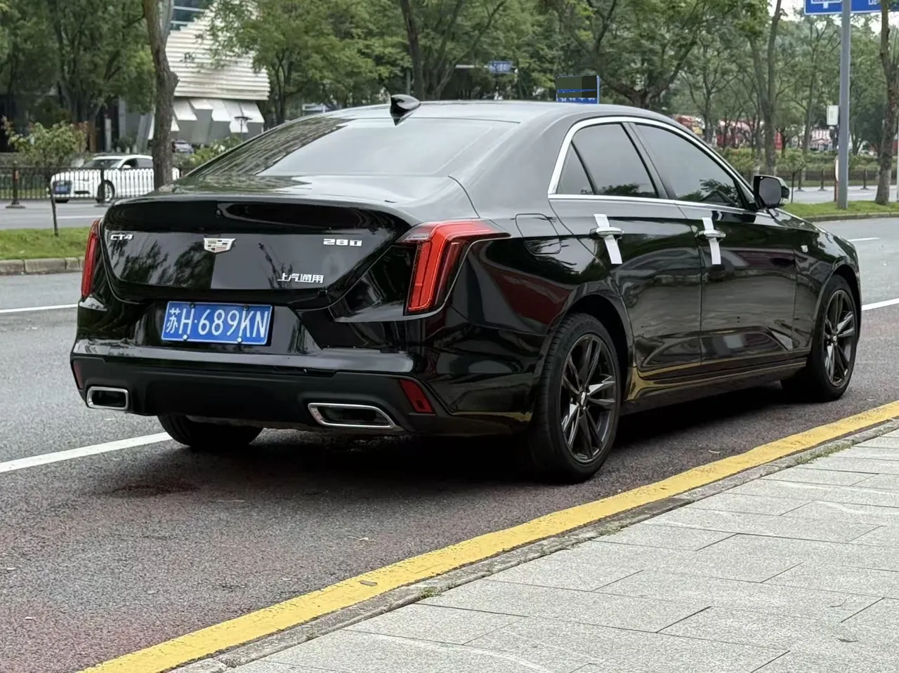 Cadillac 2022 CT4 2.0T 28T luxury automatic gear 8