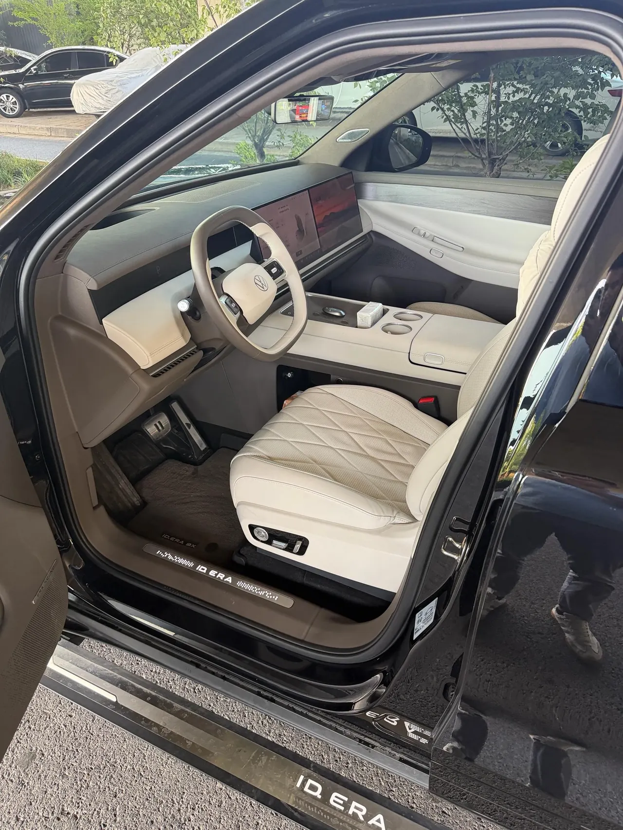Volkswagen 2026 ID.ERA 9X Max 4-wheel drive automatic gear 2