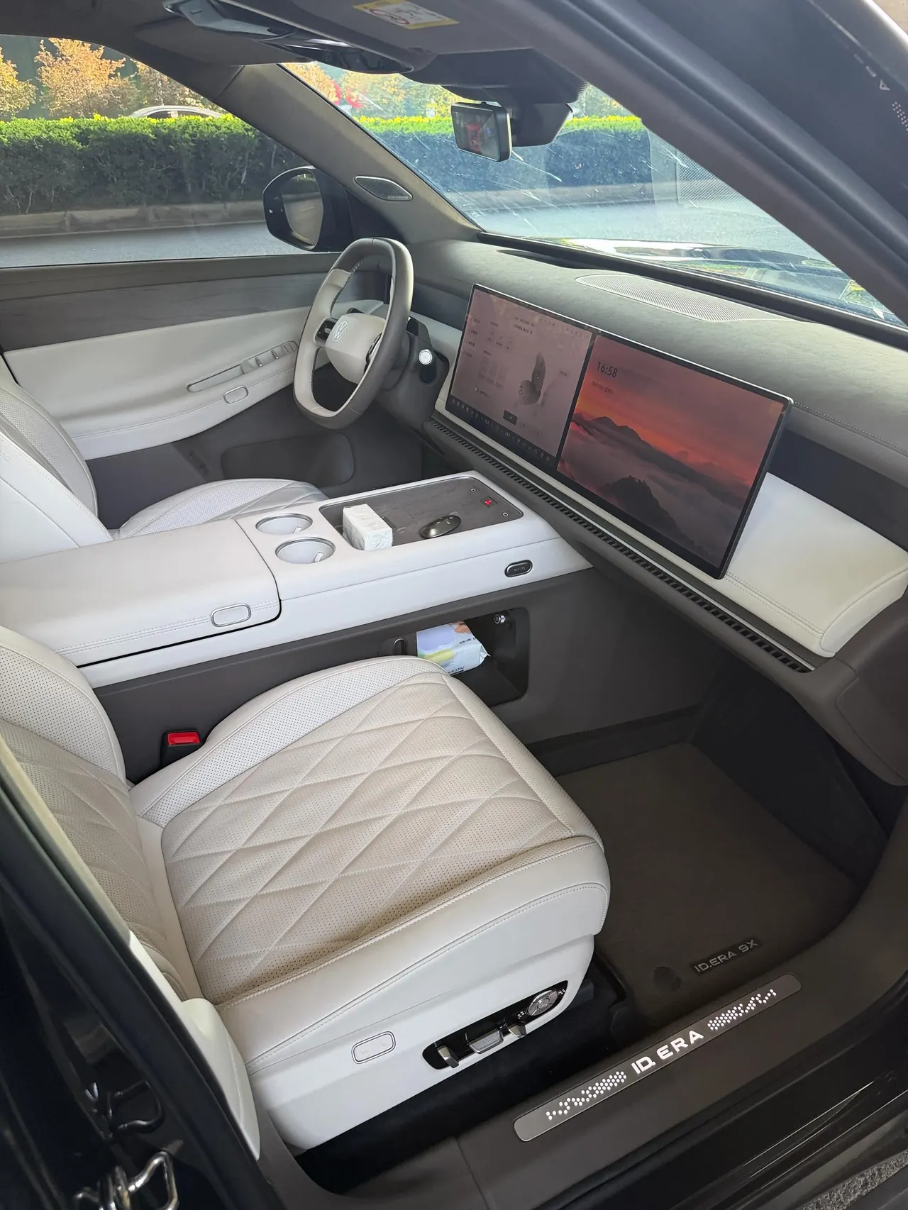 Volkswagen 2026 ID.ERA 9X Max 4-wheel drive automatic gear 5