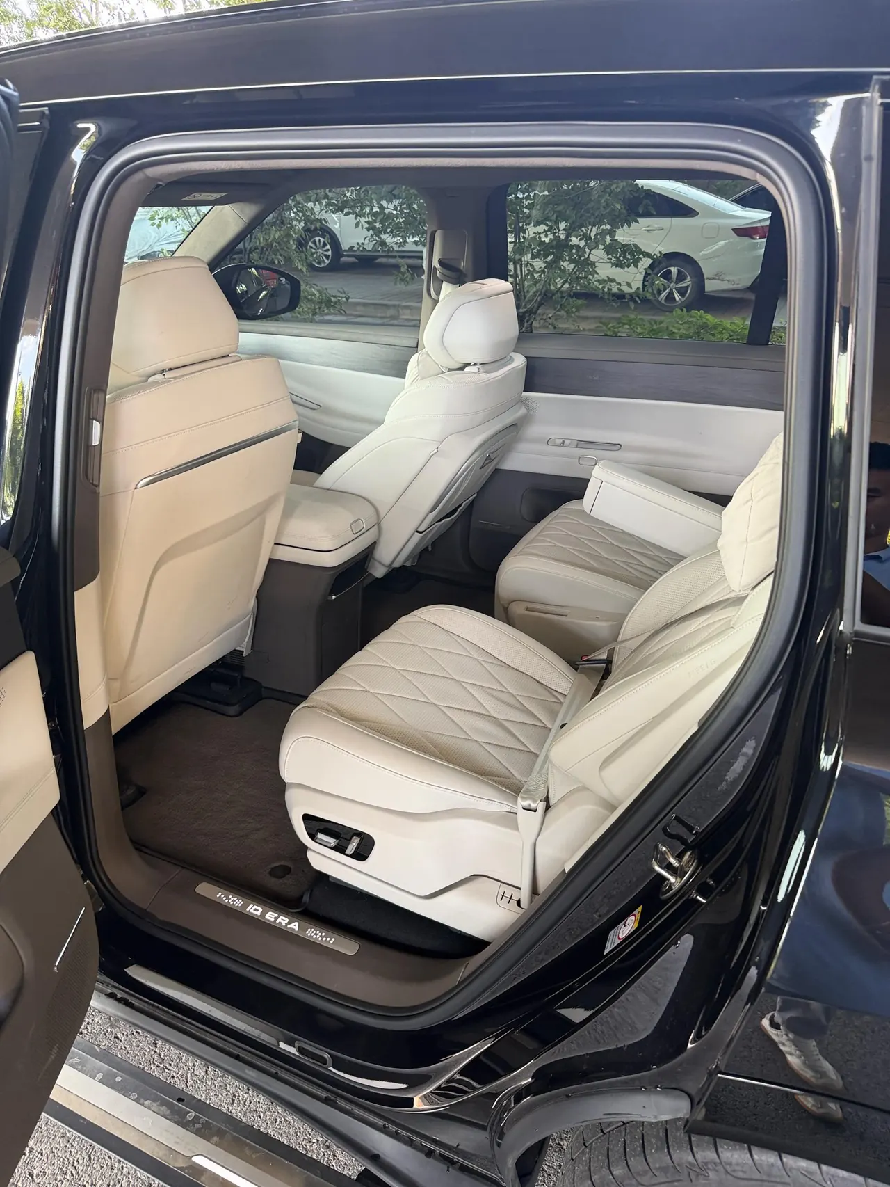 Volkswagen 2026 ID.ERA 9X Max 4-wheel drive automatic gear 7