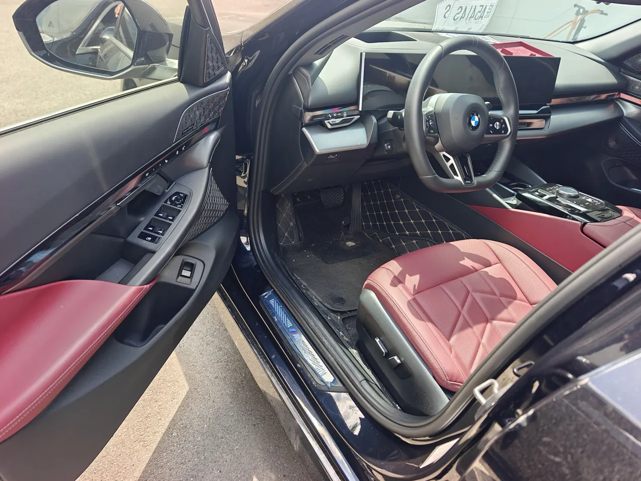 BMW 5 Series 2025 530Li 48V 2.0T Leading M Sports Suit Automatic Gear 3