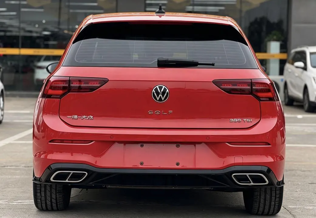 Volkswagen 2023 Golf 8 R-Line 1.4TSI 280TSI Lite Automatic 3
