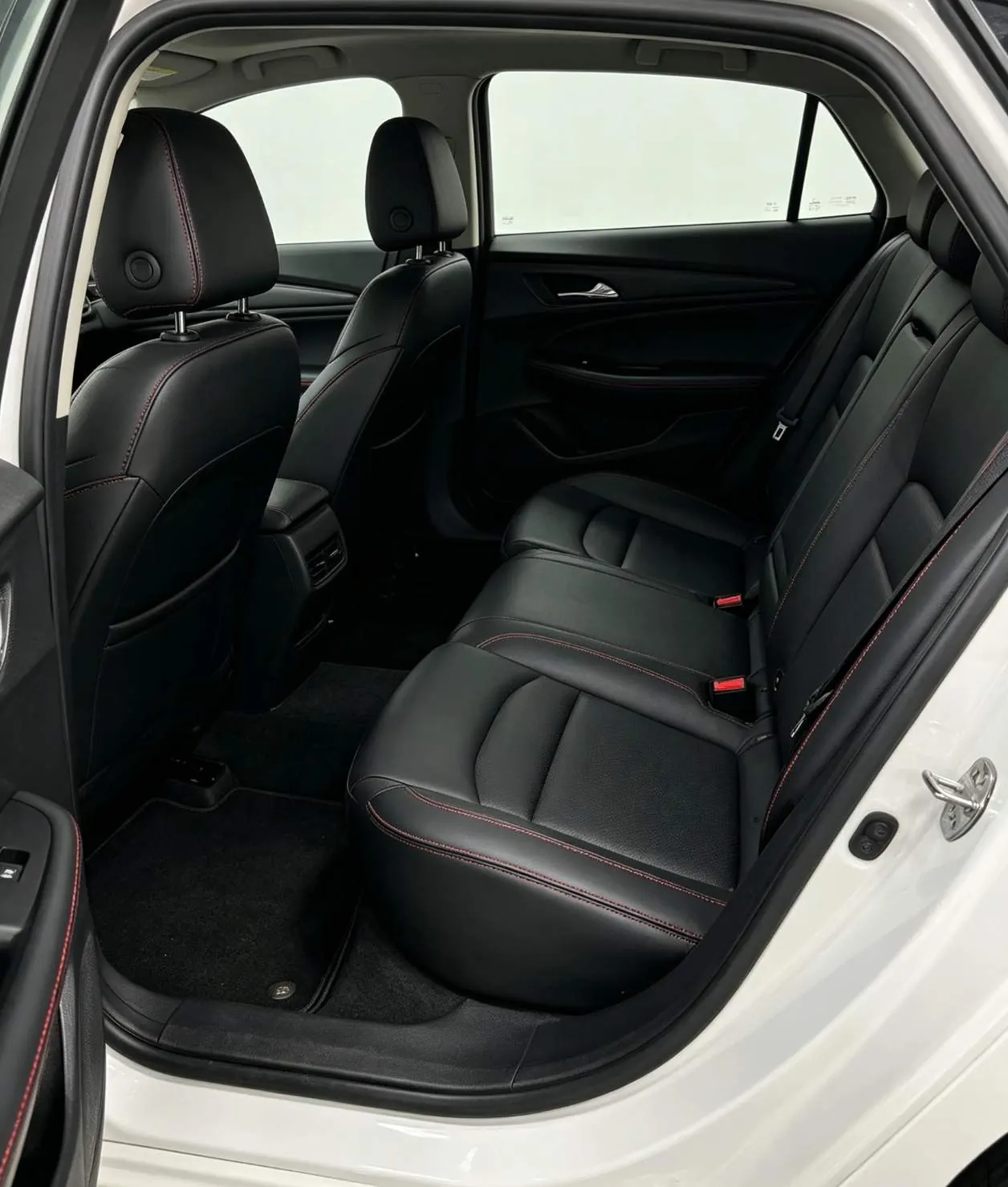 Chevrolet 2021 Meridian XL 2.0T Redline 550T Sharp Edition Automatic Gear 6