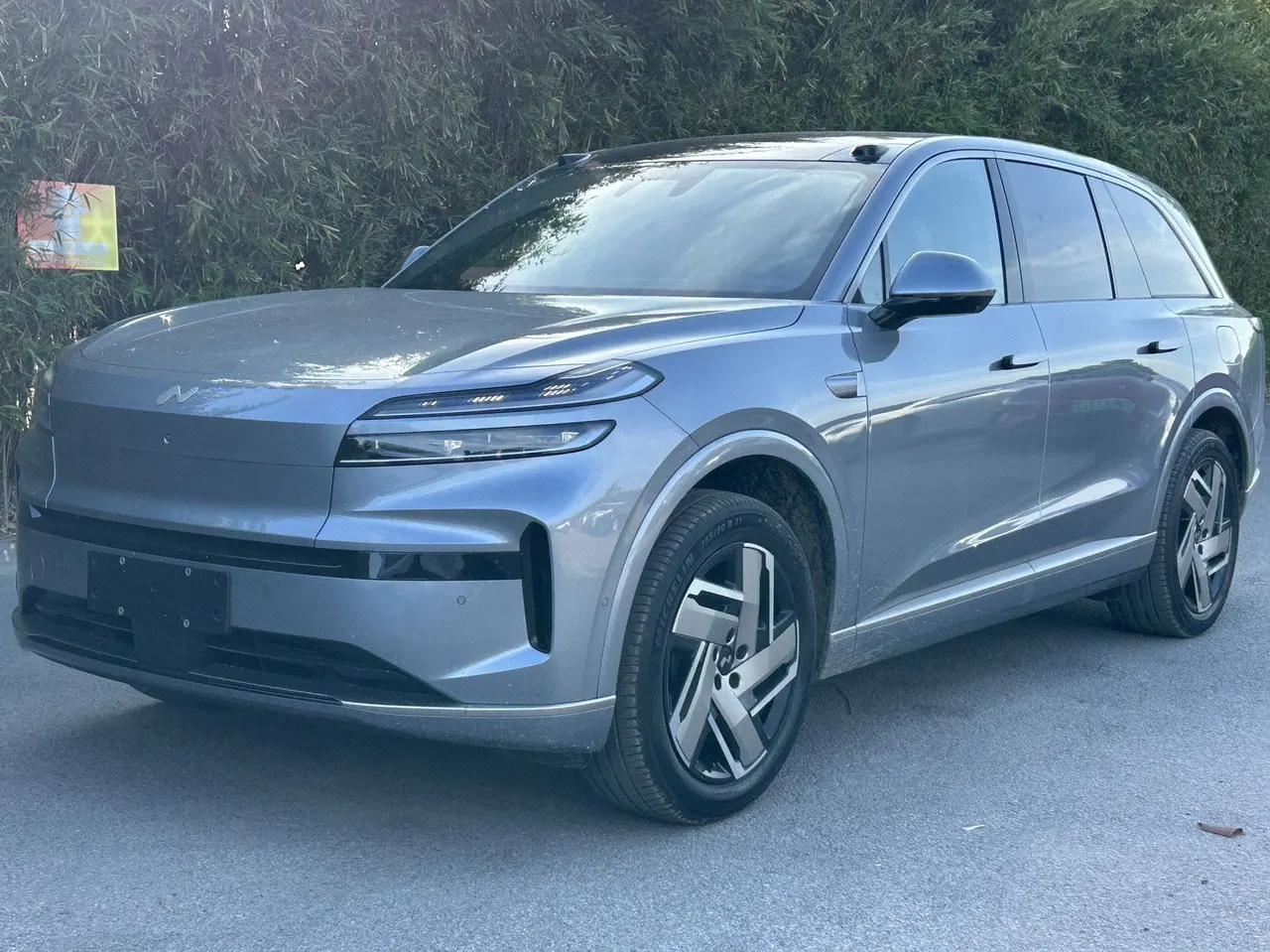 ONVO 2025 L90 Ultra Six‑Seater Automatic - View 1