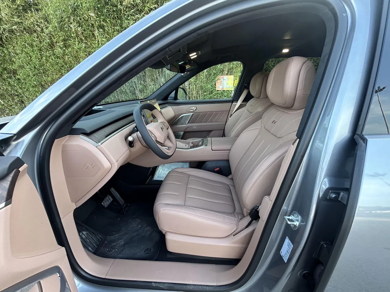 ONVO 2025 L90 Ultra Six‑Seater Automatic 2