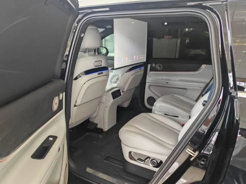 AITO 2024 AITO M9 extended range Ultra 42kWh automatic gear 3