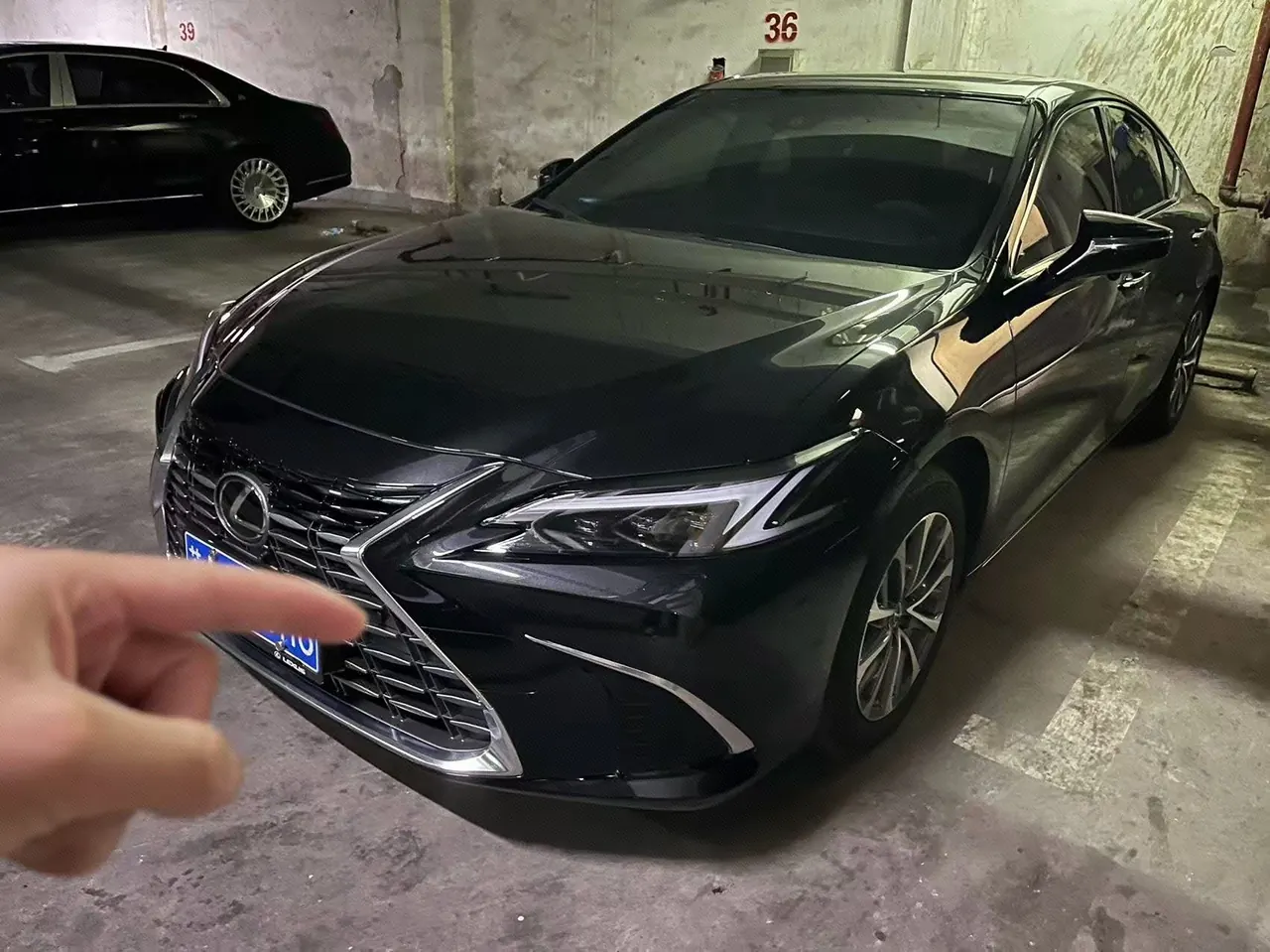 Open image lightbox: Lexus ES (Imported) 2025 ES200 2.0 Stepless Edition Automatic Gear