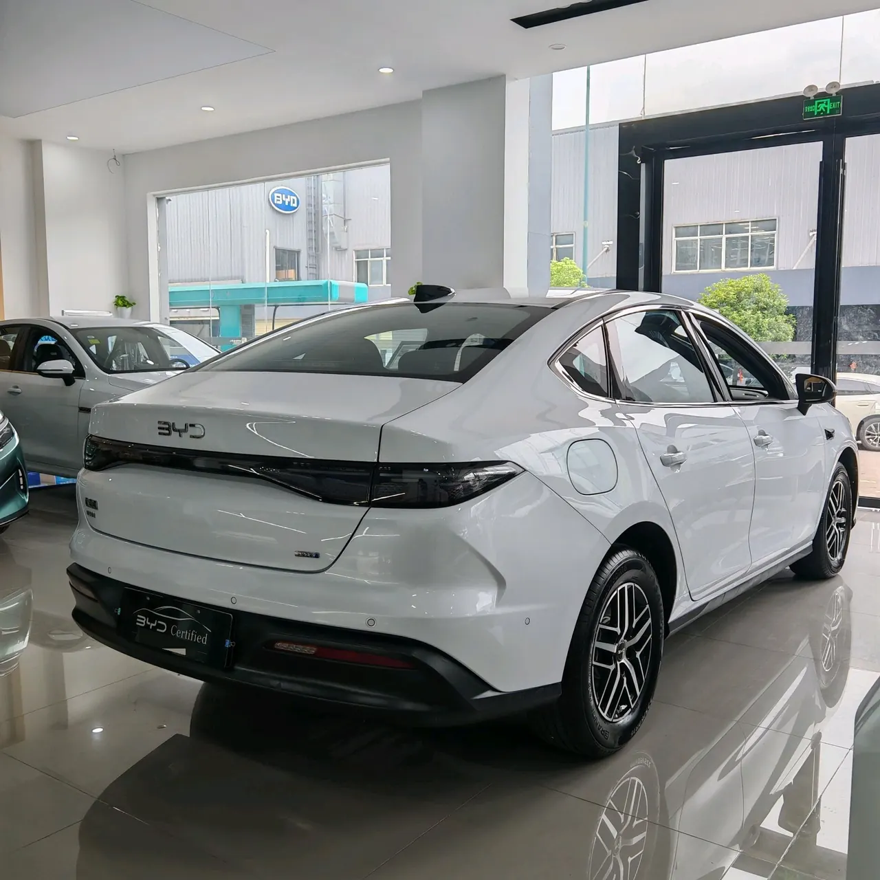 BYD 2025 seals 05 DM-i 1.5 stepless smart driving version 120KM flagship automatic gear 7