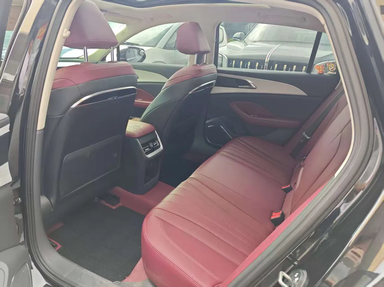 HongQi 2025 H5 1.5T Flag Rhyme 500000 Commemorative Automatic Gear 3