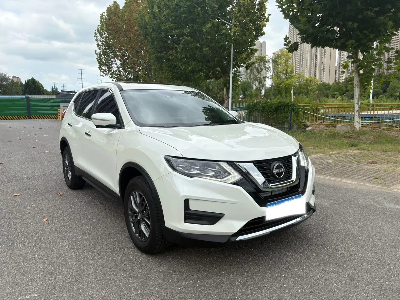 Nissan 2025 Qijun Honor 2.0 Stepless Two-Drive Leading Edition Automatic Transmission 3