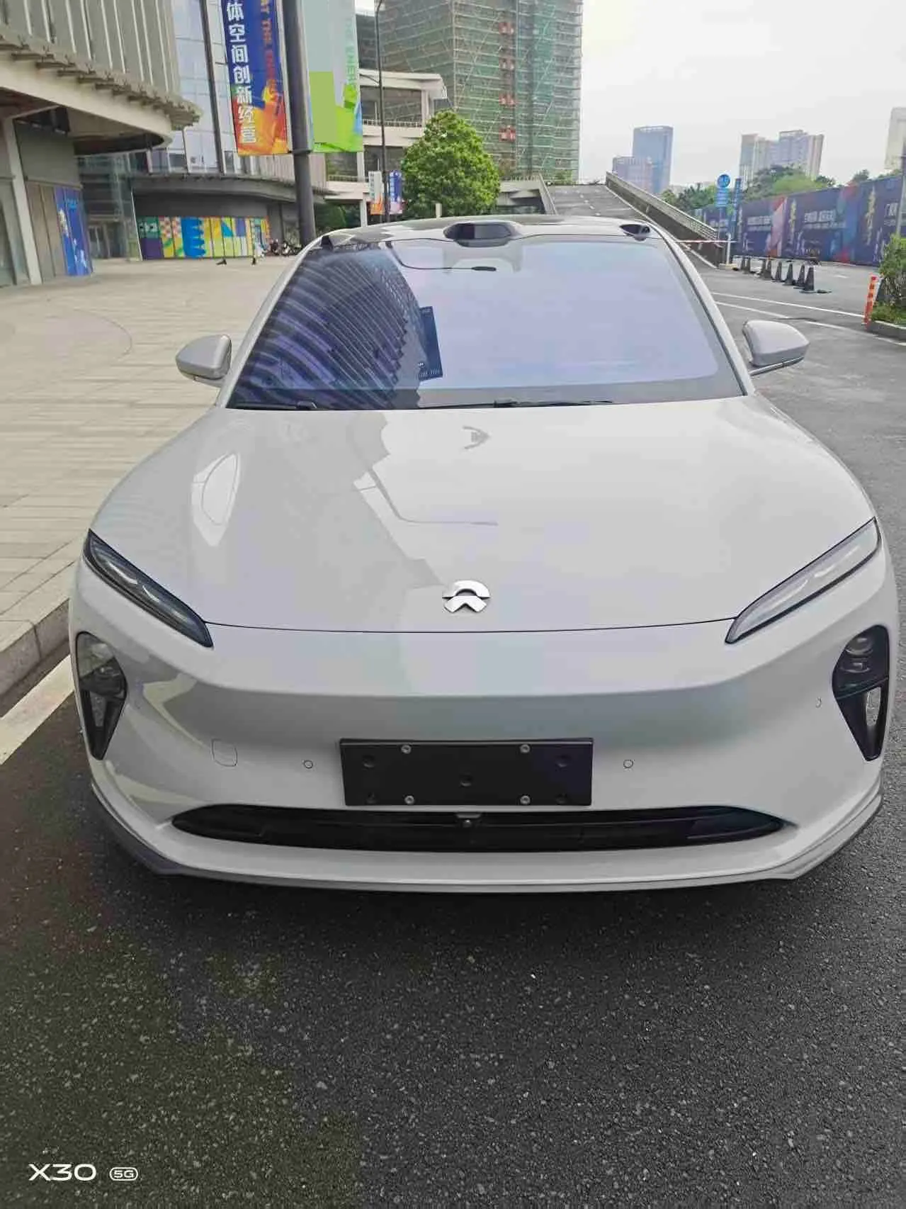 NIO 2024 ET5 75kWh automatic gear 2