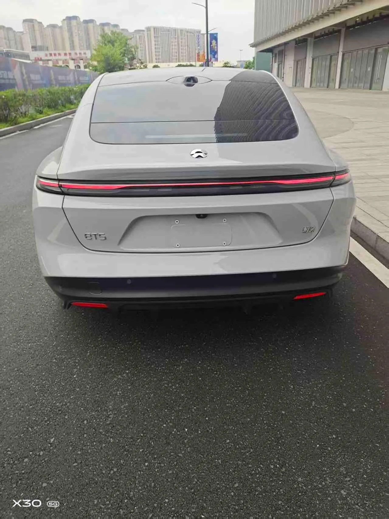 NIO 2024 ET5 75kWh automatic gear 7